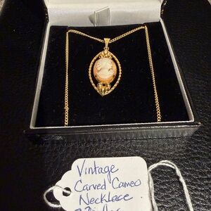 Gold Cameo Pendant Necklace